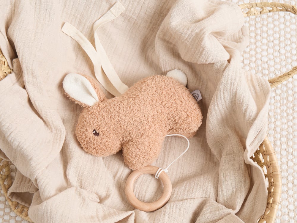 Spieluhr kuschelig Hase zum Aufhängen beige