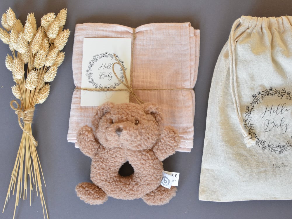 Süßes Babygeschenk für Mädchen Rassel Plüsch Teddy